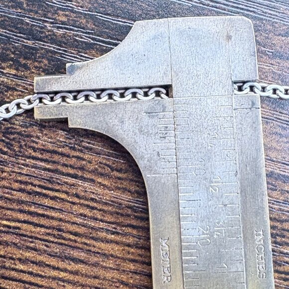 VTG Sterling Silver 925 Mother Mary Circle Pendant Necklace Size 18.5" Length - Picture 12 of 13